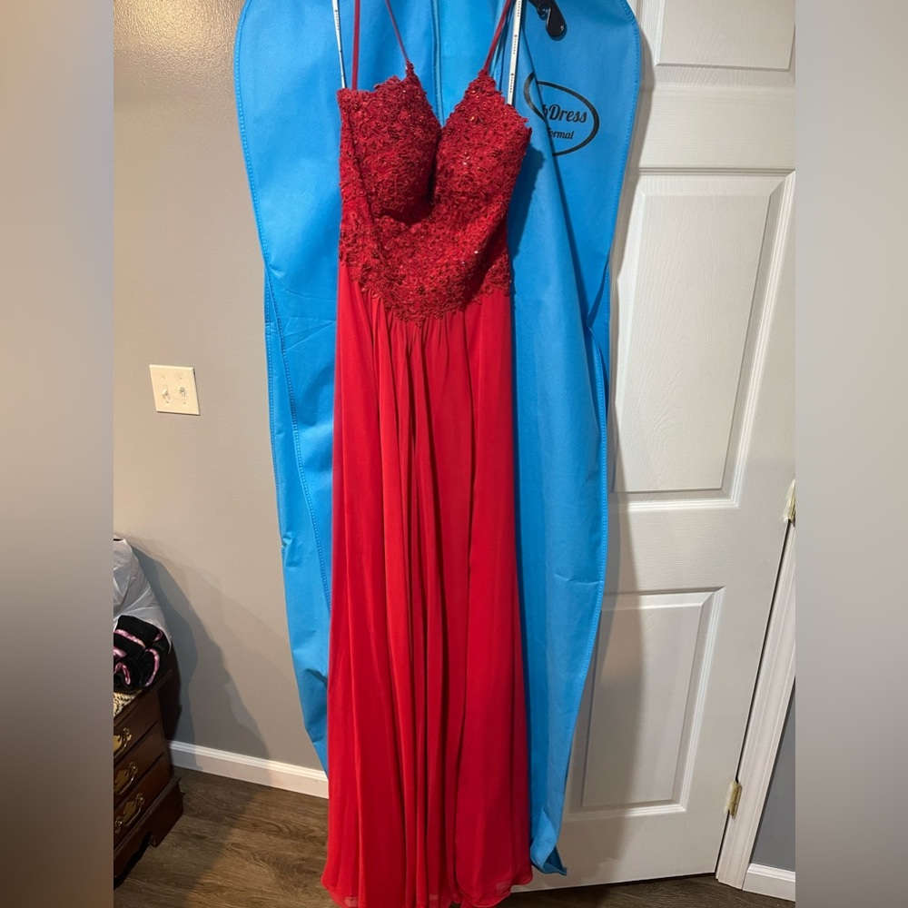 Red Faviana prom dress